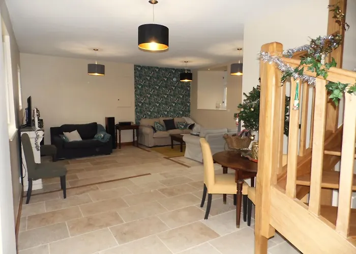 Petit Marigny - Belle Maison Pour 10 Voyageurs Alexain